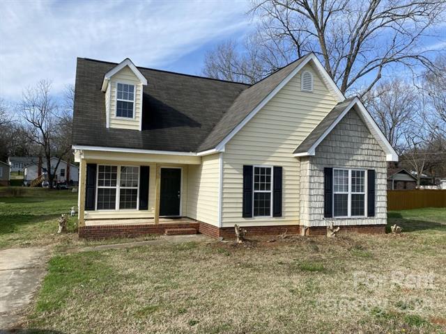 Building Photo - 706 Forest Valley Ln