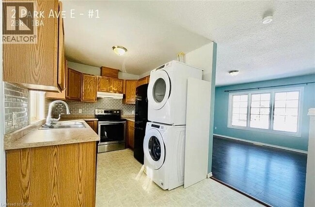 Building Photo - 2 Park Ave