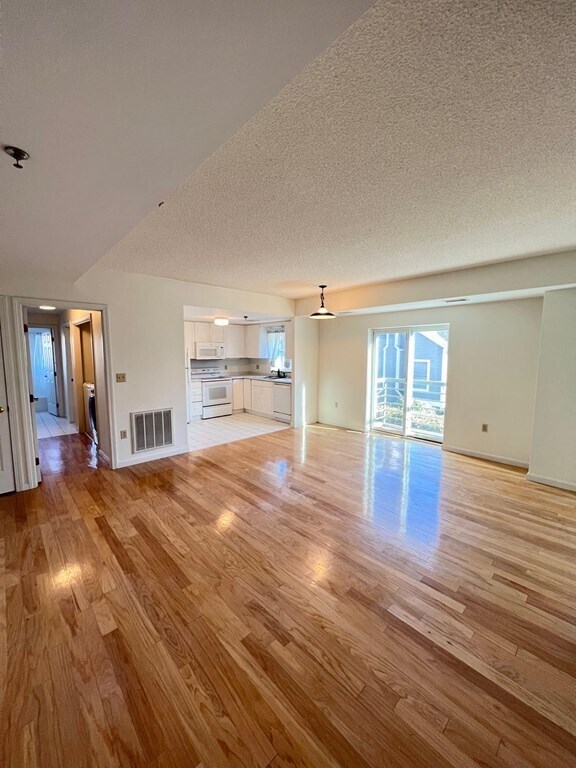 655 Concord Ave Unit 204, Cambridge, MA 02138 Condo for Rent in