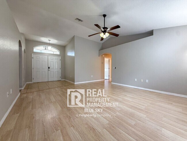 Foto del edificio - 12336 Jaybird Rd