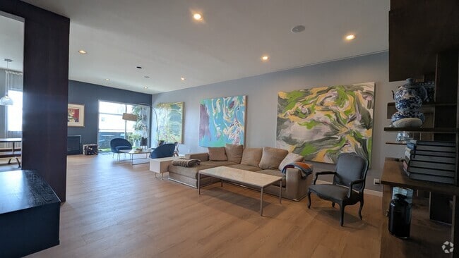 Building Photo - 7121 Hillside Ave