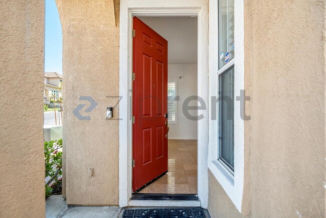 Building Photo - Unit