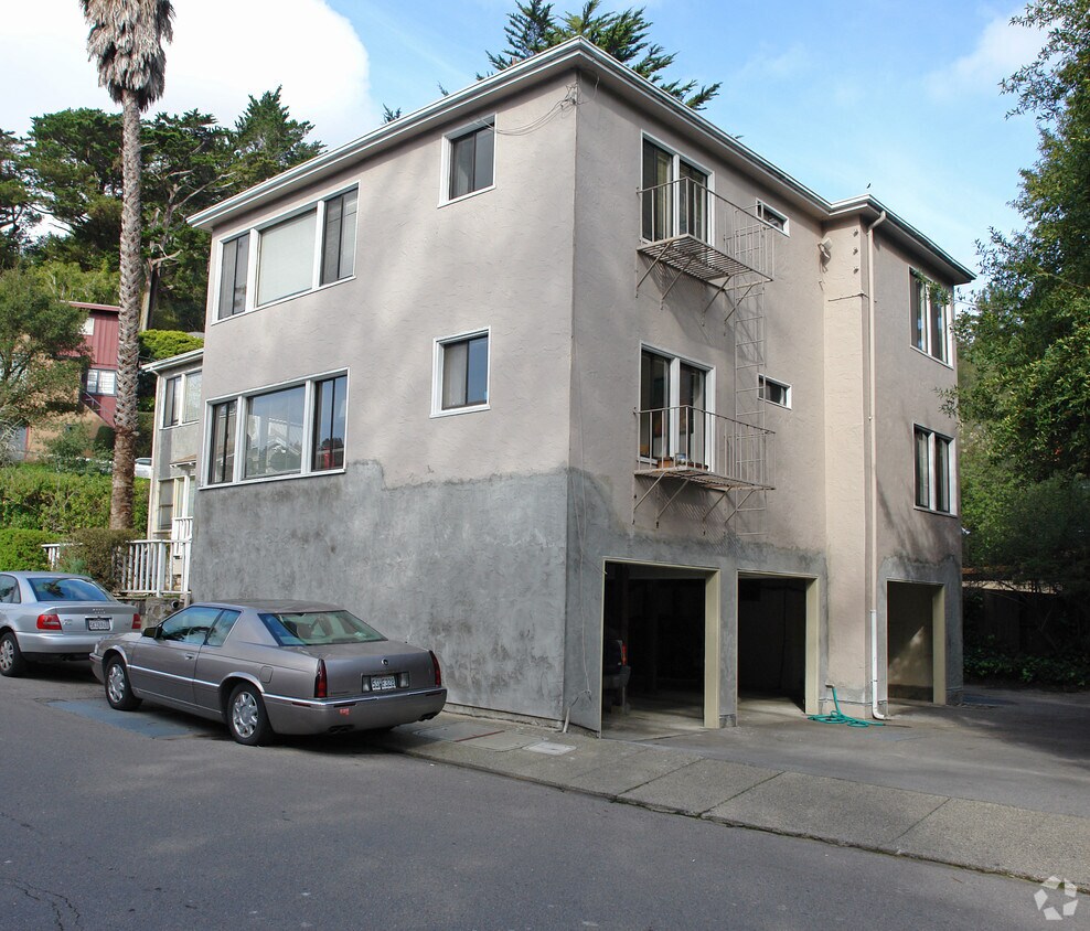 Building Photo - 20 Gardner St