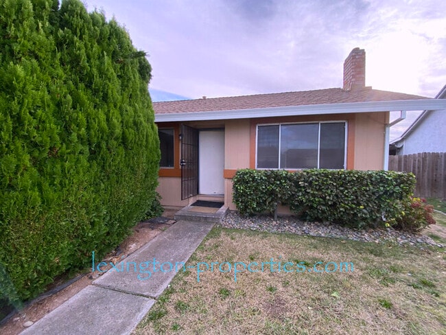 Building Photo - Charming 3BD, 1BA, Home with Modern Upgrades in Antelope, CA