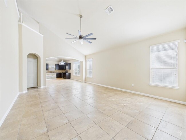 Building Photo - 16424 Pienza Dr