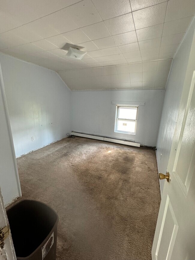 Room 2 - 53 Roberts St