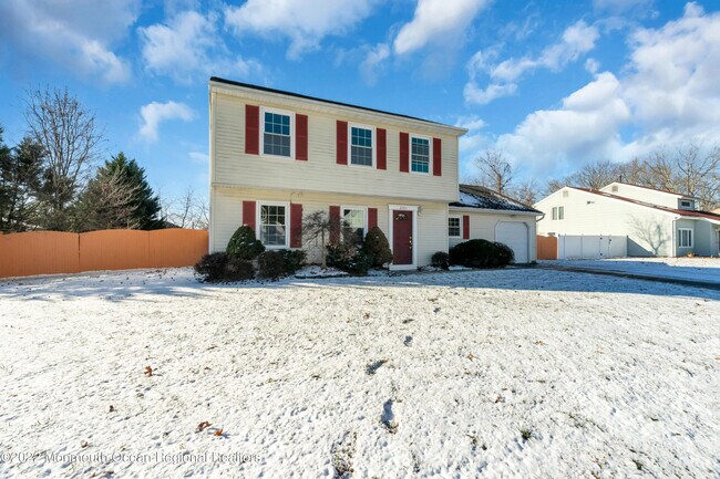 Building Photo - 2303 Oak Knoll Dr