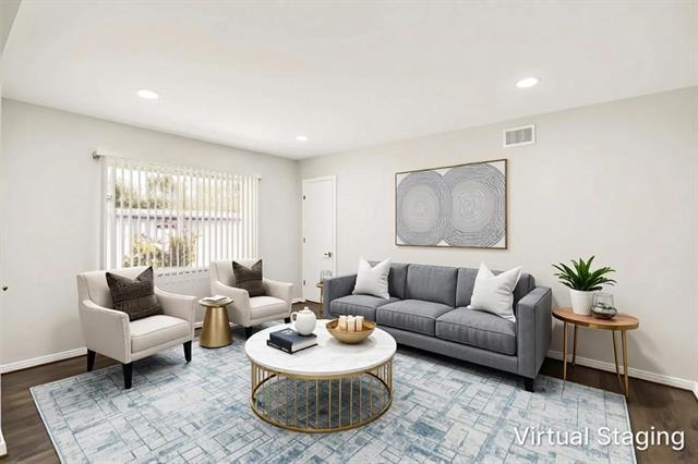 Foto del edificio - 11524 Strand St