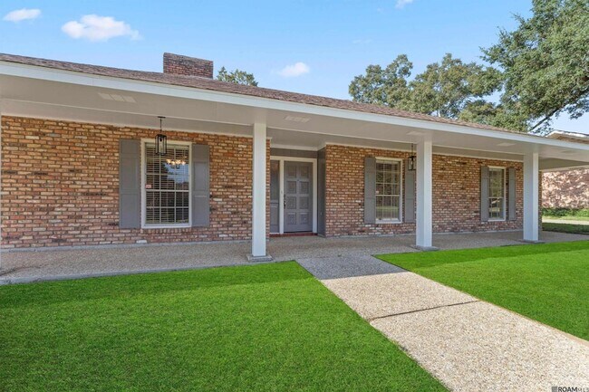Building Photo - 685 Daventry Dr
