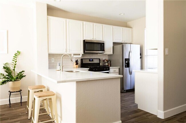 Building Photo - 4620 W William Cannon Dr