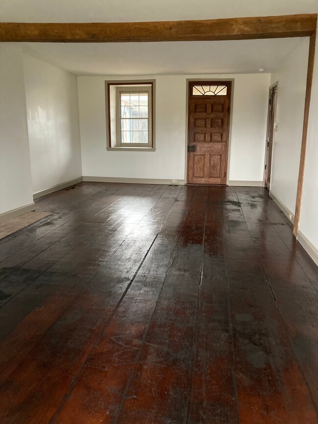 Building Photo - 651 Sand Hill Rd