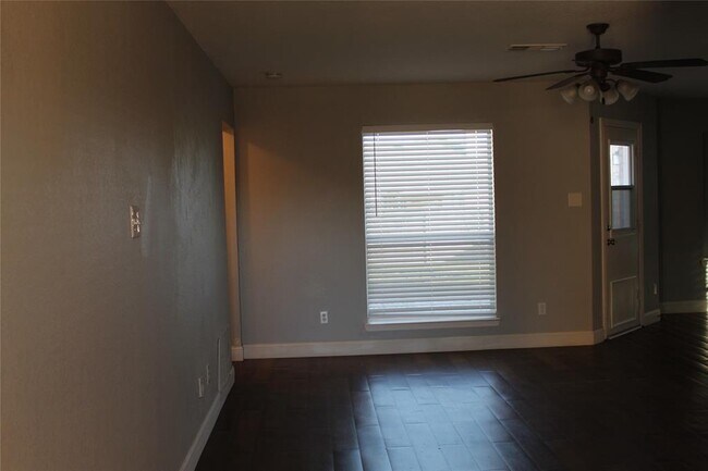 Foto del edificio - 424 Penny Ln