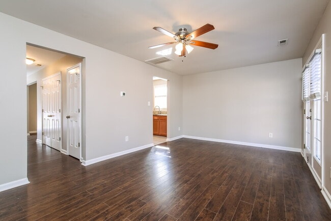 Building Photo - 2515 Dearborn Dr