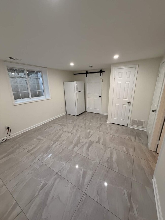 Photo - 2012 Henry Rd House