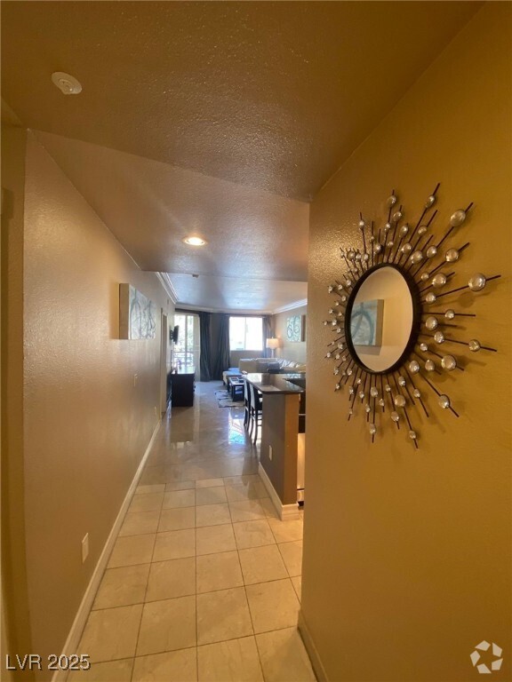 Building Photo - 260 E Flamingo Rd