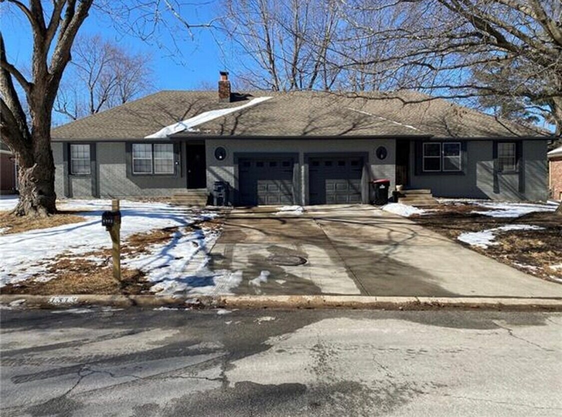 1313 NW 6th St, Blue Springs, MO 64014 Townhome Rentals in Blue