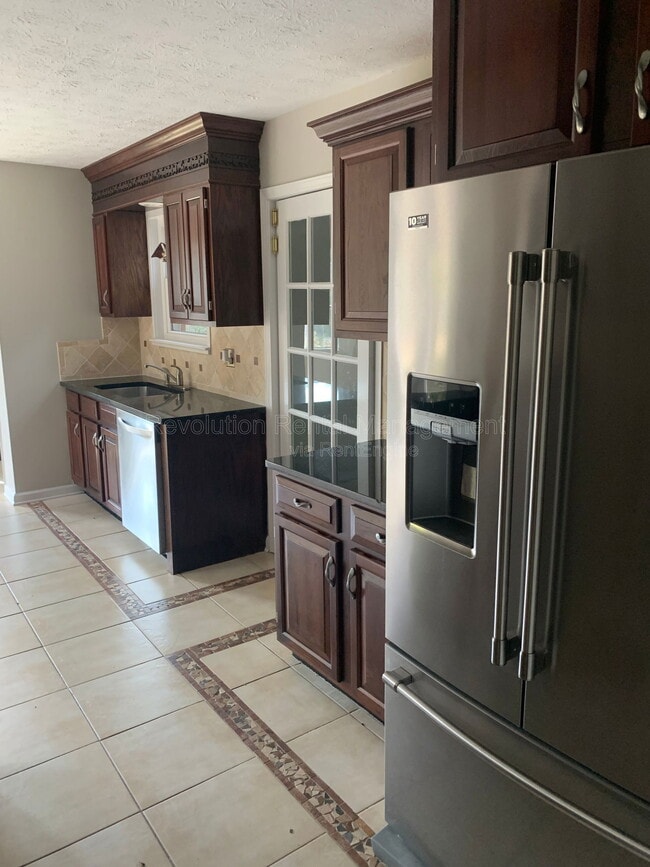 Foto del edificio - 8373 Brewer Rd