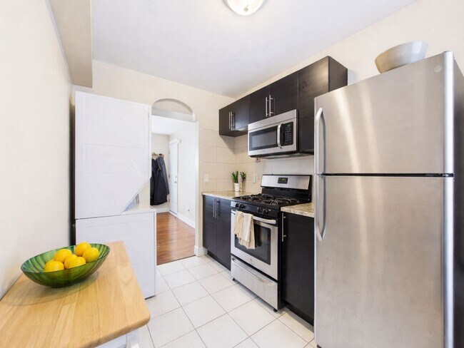 Foto del edificio - VERY ATTRACTIVE PENNSPORT APARTMENT JUNE 10