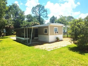 Building Photo - 1419 San Juline Cir