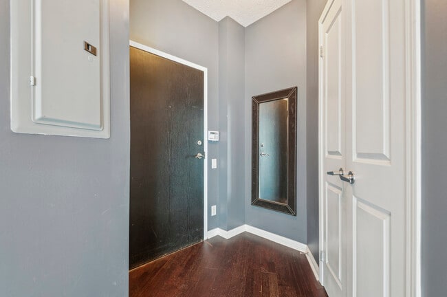 Entrance Hall - 15 Windermere Av