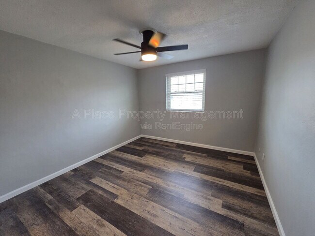 Building Photo - 2624 Roseland Terrace