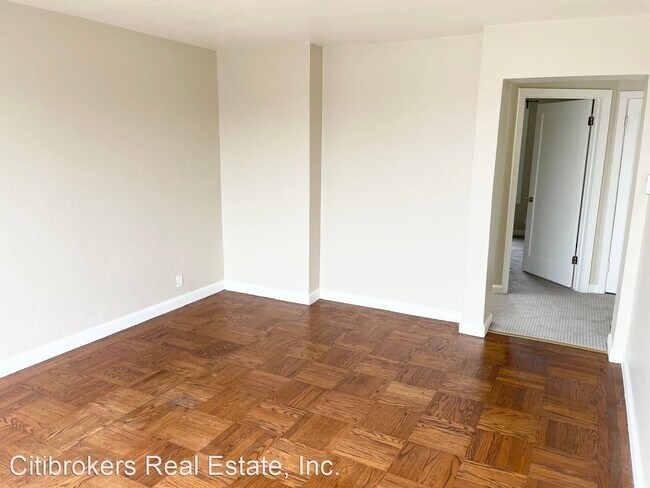 Foto del edificio - 3 br, 2 bath House - 2218 43rd Avenue
