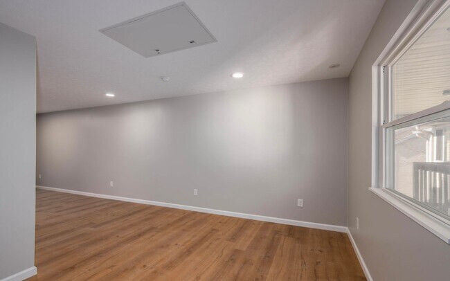 Interior Photo - University Commons