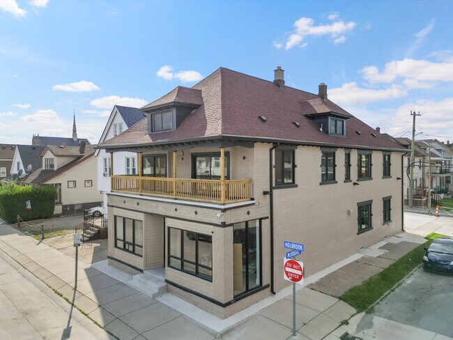Building Photo - 3041 Holbrook St