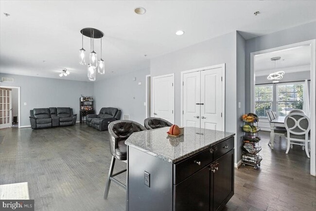 Foto del edificio - 8518 Cedar Chase Dr