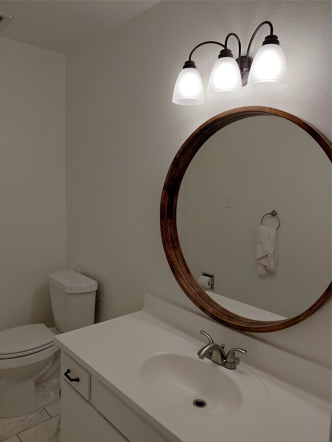 Foto del edificio - 13150 Trail Hollow Dr