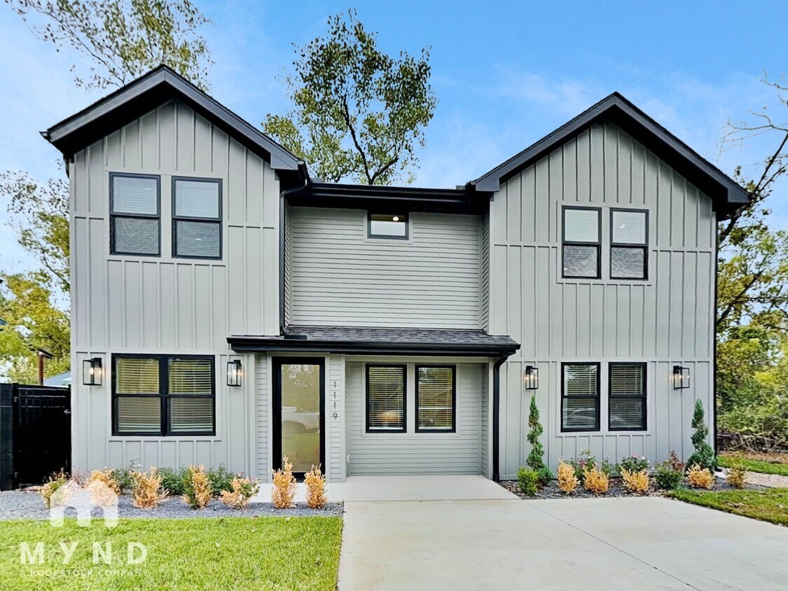 Foto principal - 1119 Mahan Dr