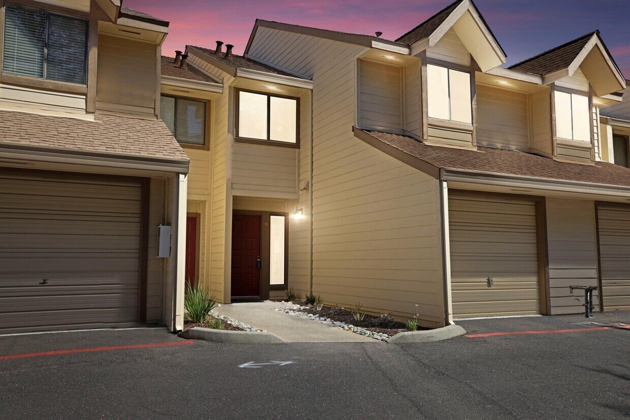 Foto principal - 5601 Walnut Ave