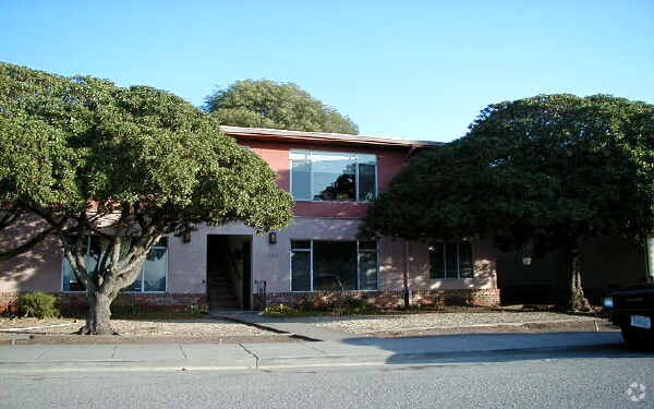 Foto del edificio - 508 E Hillsdale Ct