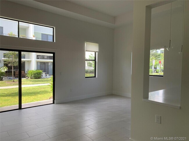 Building Photo - 4461 NW 8th Pl  4461 Plantation Fl 33317