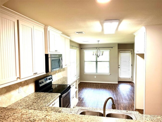 Building Photo - 14876 Cetus Ct