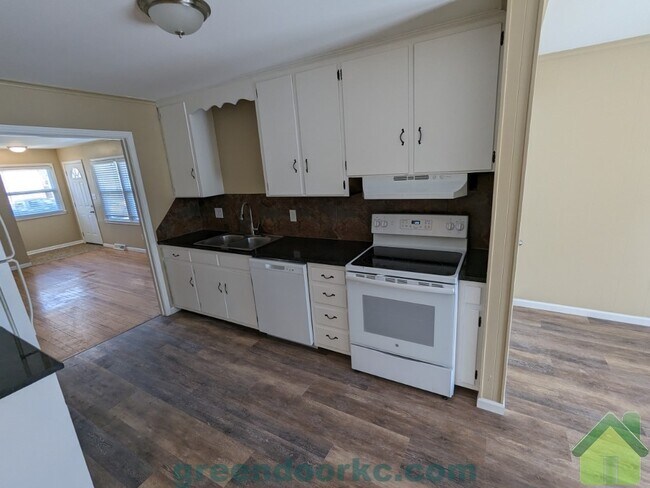 Building Photo - 5527 W 97th St