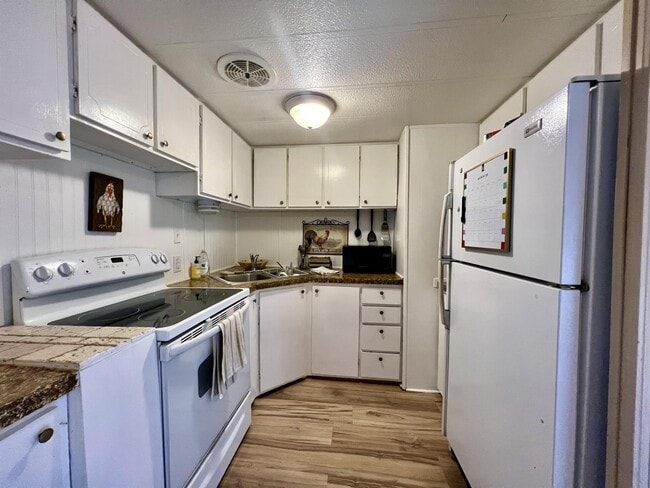 Foto del edificio - 27 Mandalay Dr