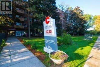 Building Photo - 1030-1030 Pearson Dr