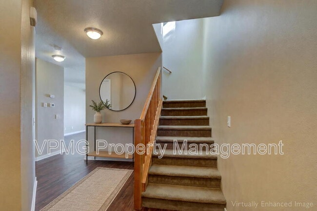 Building Photo - 2401 NE 114th Ct