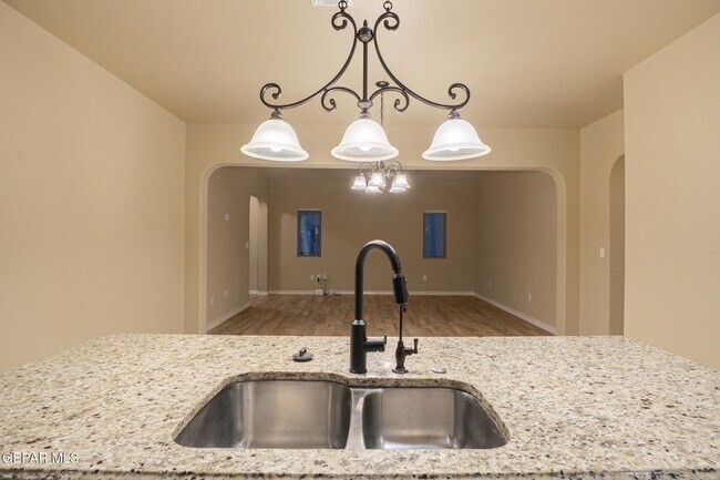 Building Photo - 2032 Thomas Lackland St