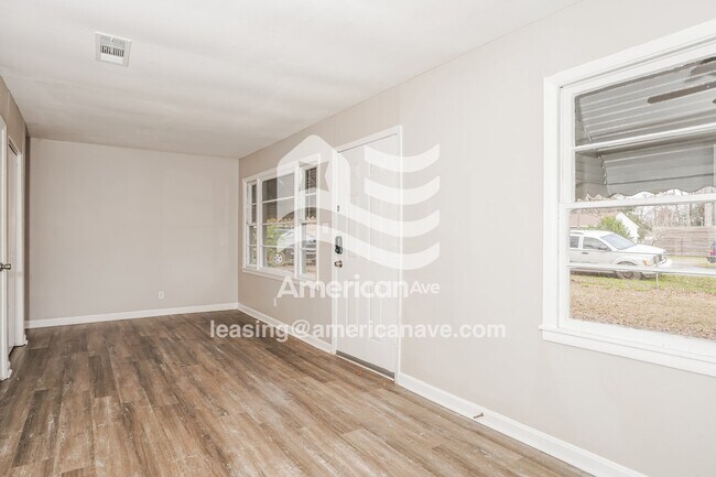 Building Photo - 215 Johns Rd