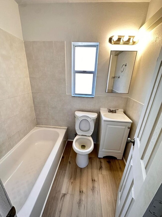 Foto del edificio - LC 06:125 SW 5th CT