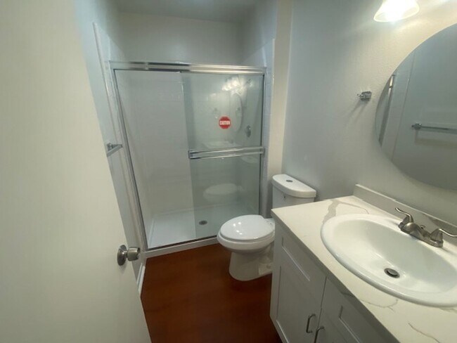 Building Photo - Colony Home
