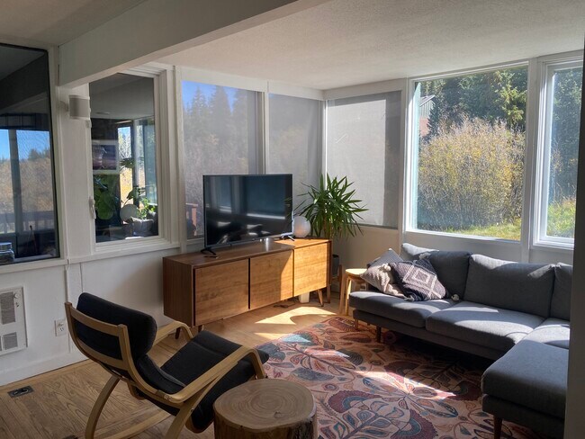 Foto del edificio - 136 Lance Ln