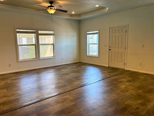 Foto del edificio - 350 Lee Ave