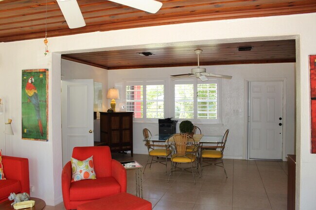 Building Photo - 225 Gulfstream Blvd