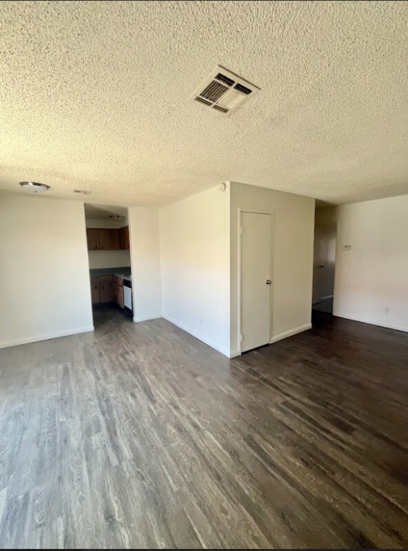 Foto del edificio - 1750 Karen Ave