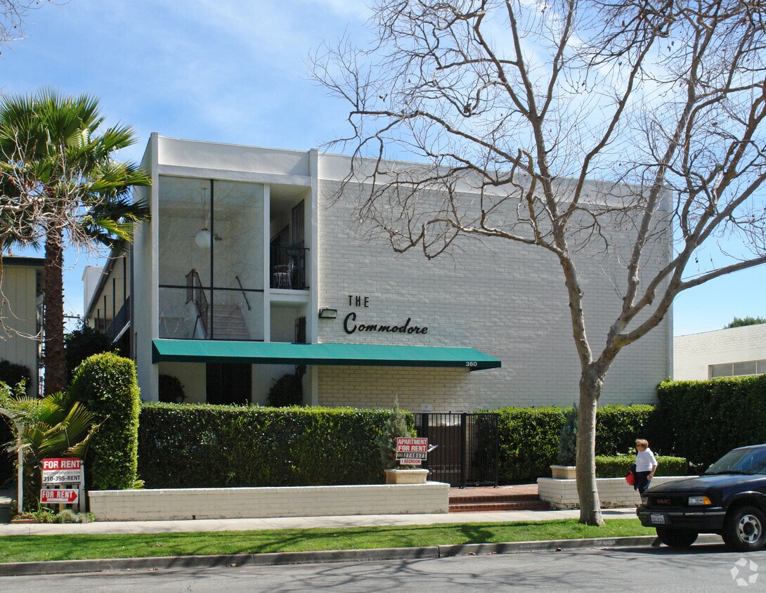 Foto del edificio - The Commodore