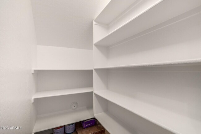 Foto del edificio - 15240 N 142nd Ave