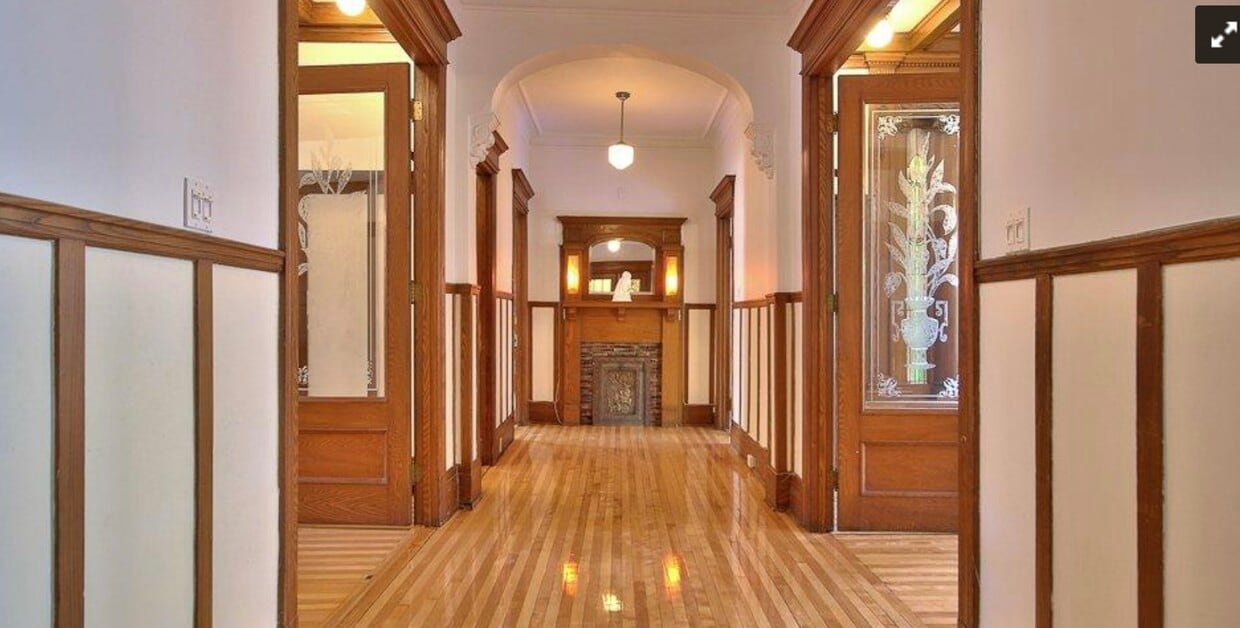 Beautiful hallway - 1444 Rue Beaudry